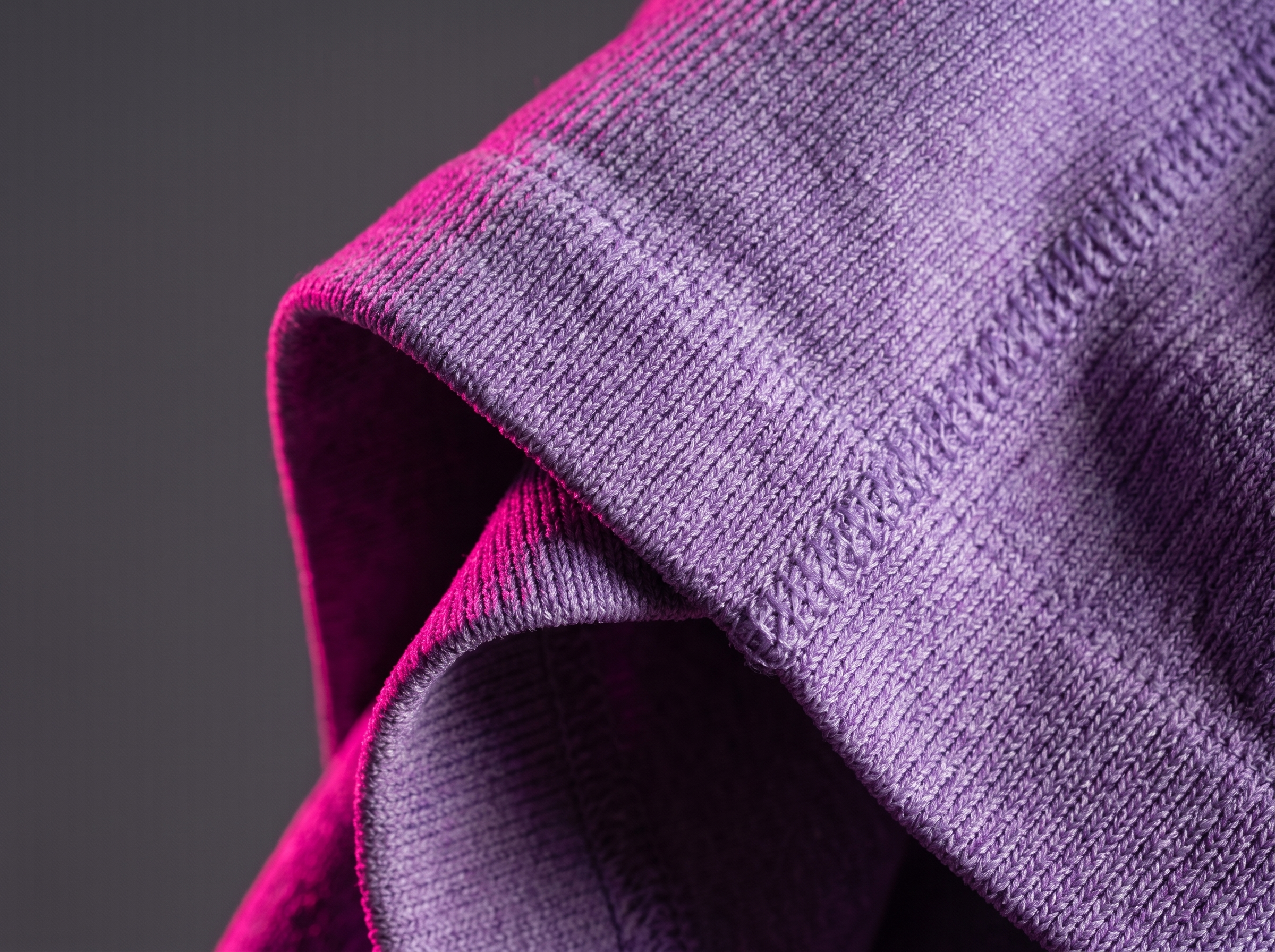 Close-up of the seamless ribbed compression fabric